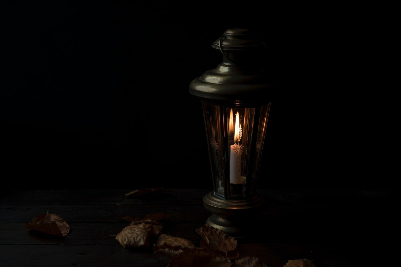 Why You Must Ensure Enough Light In Your Home? - Dulora